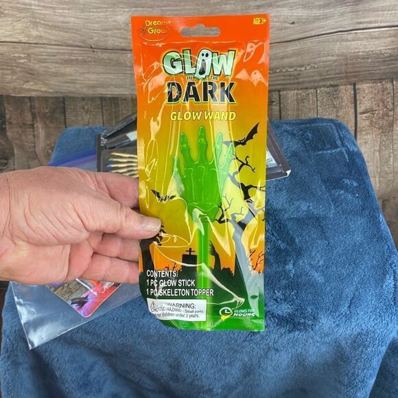 COPY - Halloween special lot #2 with various Halloween supplies - Picture 2 of 6